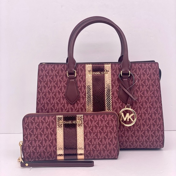 Michael Kors Sheila Medium Metallic Satchel
Crossbody and Continental Wallet Set - Picture 4 of 13